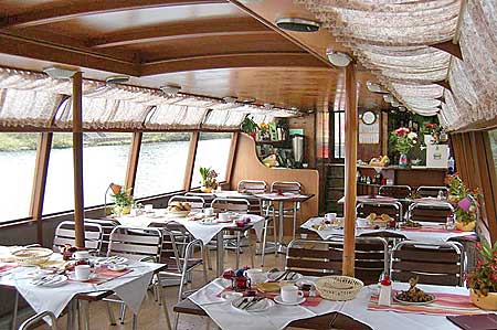 Kanalboot s495tlyr-faly