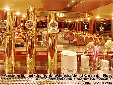 Warsteiner Bier und Köln bei der Weihnachtsfeier bei Köln auf dem Rhein. Rheinschiff s560merk-deut.