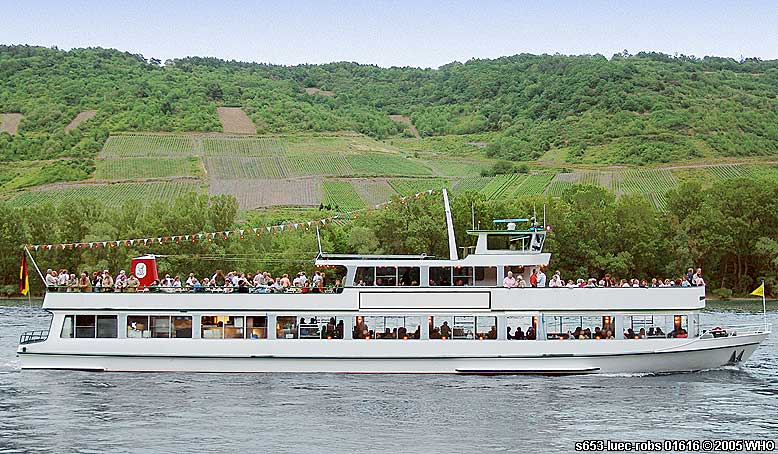 Rheinschifffahrt mit dem Rheinschiff s653luec-robs.