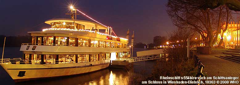 Rheinschifffahrt bei Kln am Rhein, Schiffsanleger Bastei, Konrad-Adenauer-Ufer / Ecke Theodor-Heuss-Ring. Rheinschiff s560merk-deut