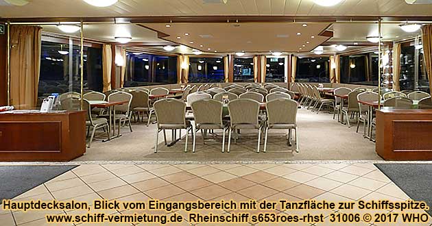 Rheinschiff s653roes-rhst Hauptdecksalon, Blick vom Eingangsbereich mit der Tanzflche zur Schiffsspitze.