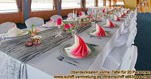 Rheinschiff s653roes-rhst Tafel im Oberdecksalon vorne