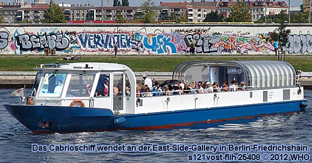 Spree-Cabrioschiff s121vost-flih mit Schiffsanlegestellen in Spandau, Charlottenburg, Tiergarten, Berlin Mitte und Friedrichshain