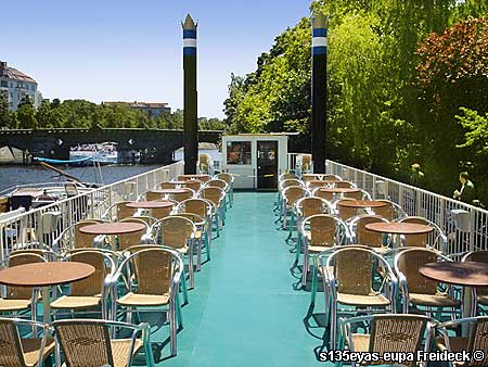 Dampferfahrt Berlin - Schaufelraddampfer auf der Spree