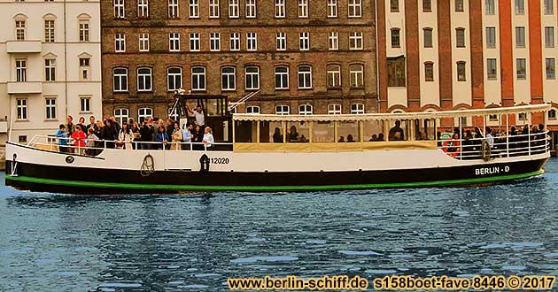 Berlin Schiff mieten Grillschiff Partyschiff Partyboot Grillboot auch im Winter